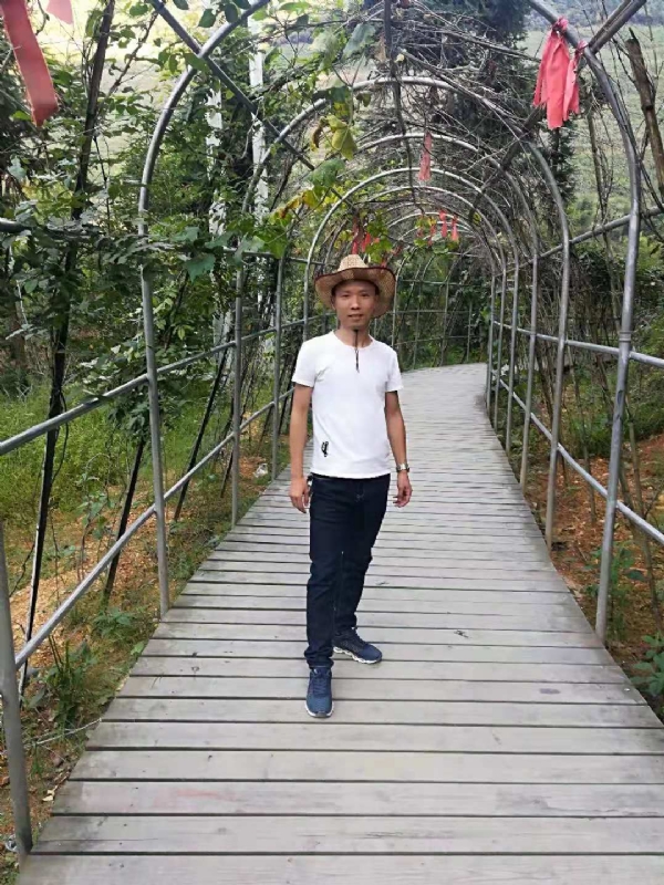 蓝天的第一张照片--哈尔滨相亲服务中心