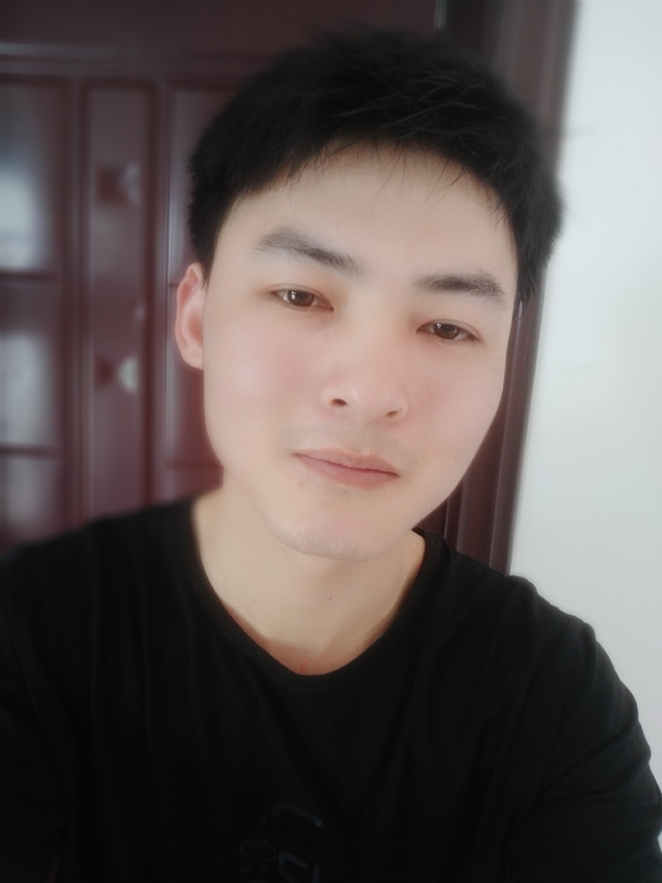 小情绪)っ的第一张照片--哈尔滨相亲服务中心