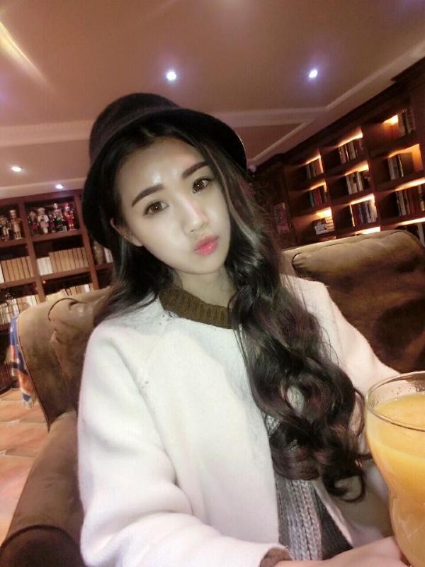 气质小妹的第三张照片--哈尔滨相亲服务中心