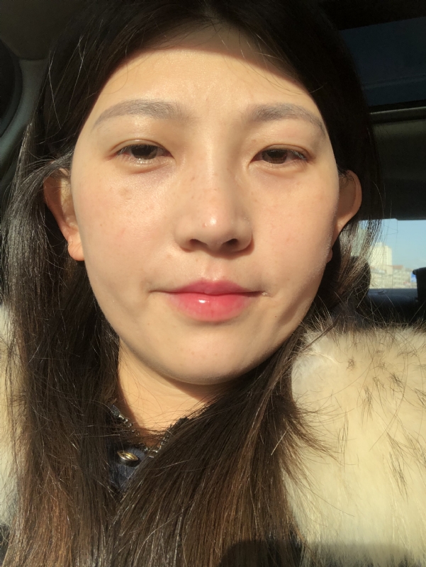 轻闭双眼的第一张照片--哈尔滨相亲服务中心