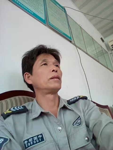 卧窗听雨的第一张照片--哈尔滨相亲服务中心