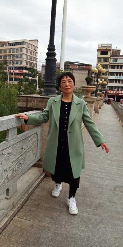 小玲的第一张照片--哈尔滨相亲服务中心