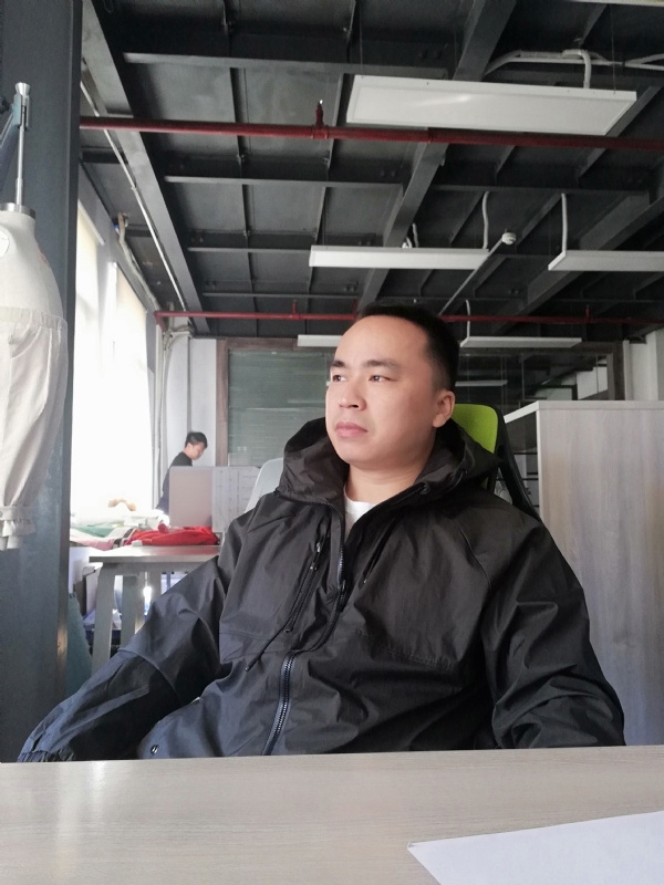 左眼皮跳跳的第一张照片--哈尔滨相亲服务中心