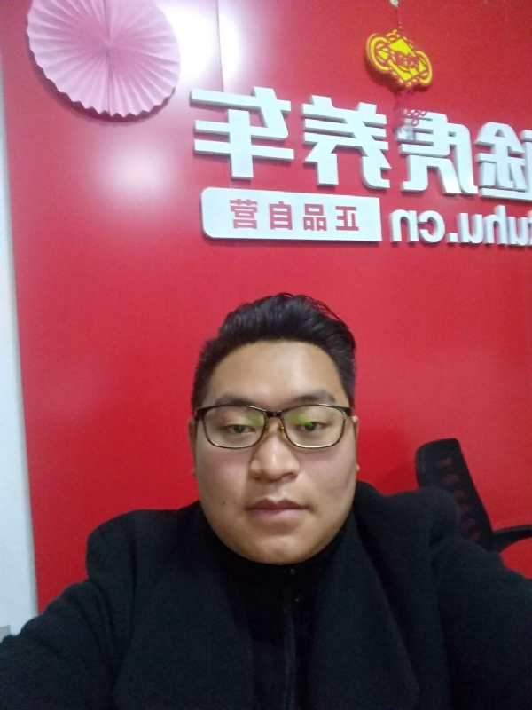 向上倾斜45度的第一张照片--哈尔滨相亲服务中心