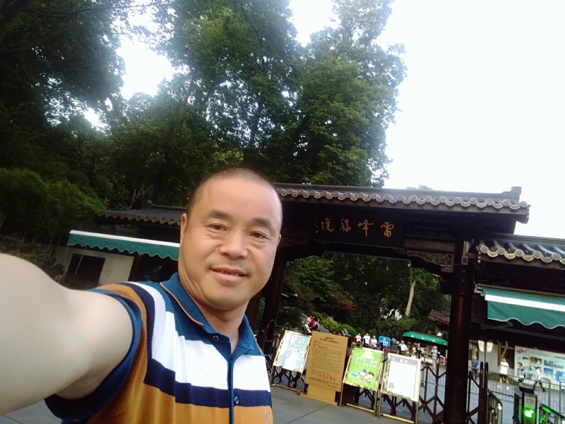 夏雨晨紫的第一张照片--哈尔滨相亲服务中心