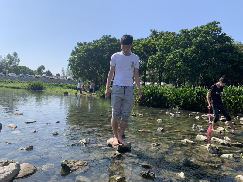 放假吃鸡的第一张照片--哈尔滨相亲服务中心