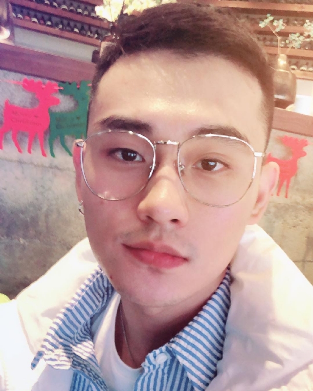 胡强很孤单的第一张照片--哈尔滨相亲服务中心