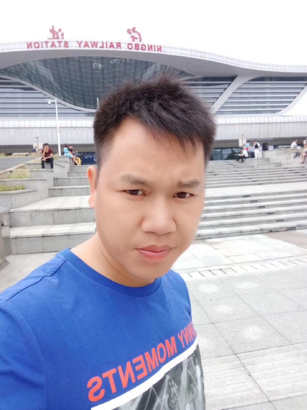 笑对人生的第一张照片--哈尔滨相亲服务中心