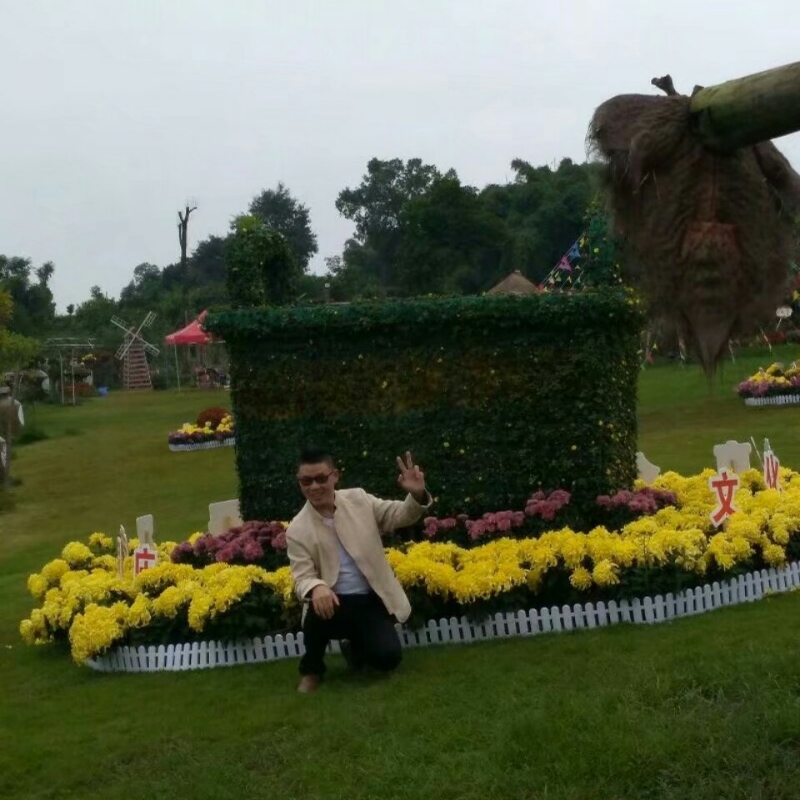 春风里^O^任徜徉的第一张照片--哈尔滨相亲服务中心