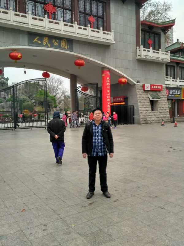 在奋斗的第一张照片--哈尔滨相亲服务中心