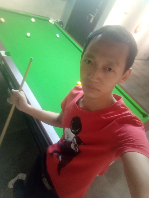 耳机分你一半的第一张照片--哈尔滨相亲服务中心