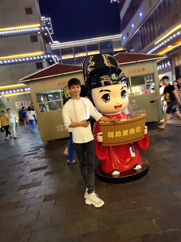 圆嘟嘟的瘦子的第一张照片--哈尔滨相亲服务中心