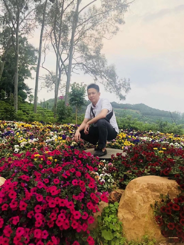 小郑的第一张照片--哈尔滨相亲服务中心