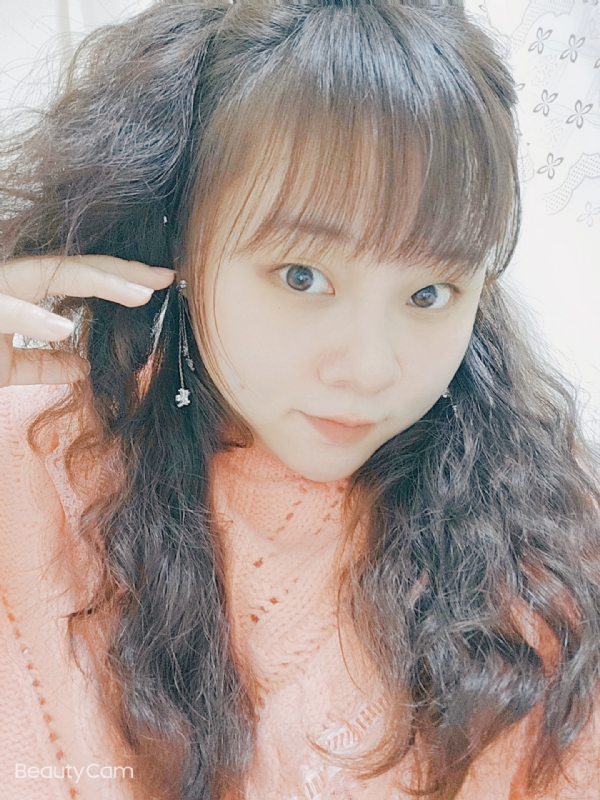 艾薇儿的第一张照片--哈尔滨相亲服务中心