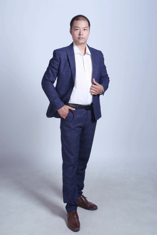 努力的青年的第一张照片--哈尔滨相亲服务中心