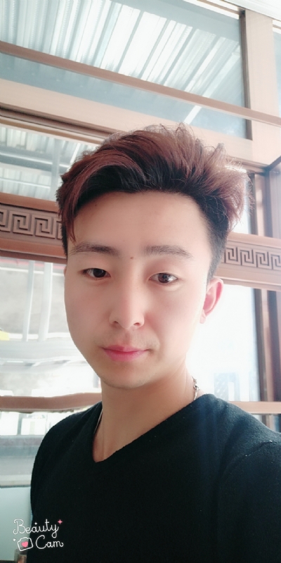 拼命微笑的第二张照片--哈尔滨相亲服务中心