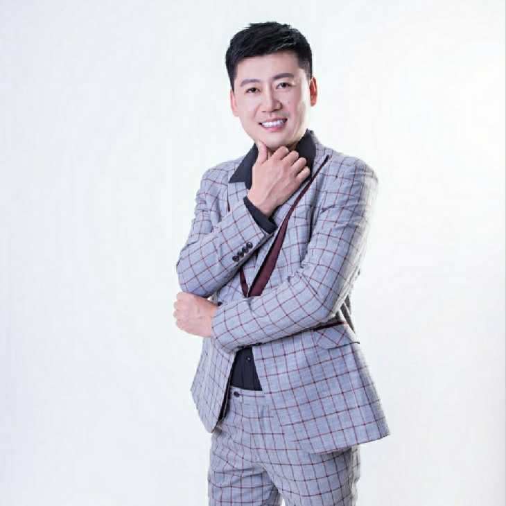 屋顶拾荒人的第一张照片--哈尔滨相亲服务中心