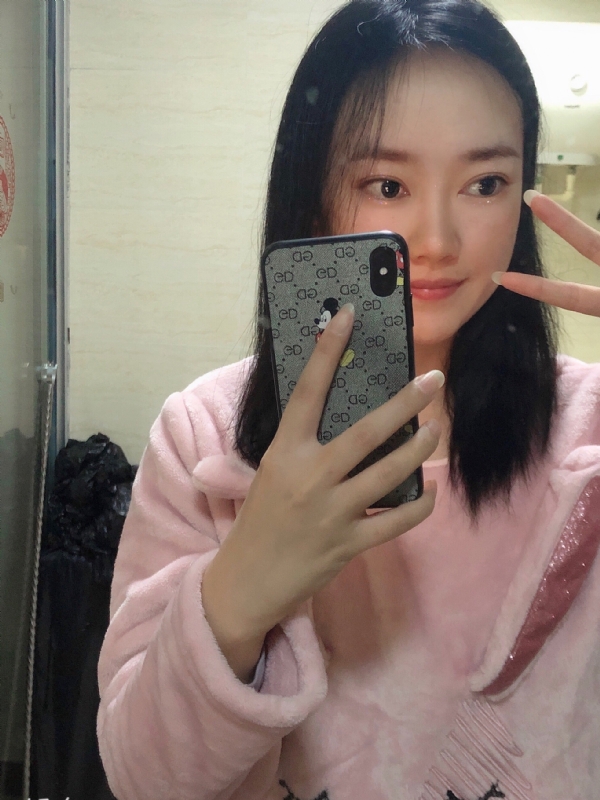 叶落知秋的第一张照片--哈尔滨相亲服务中心