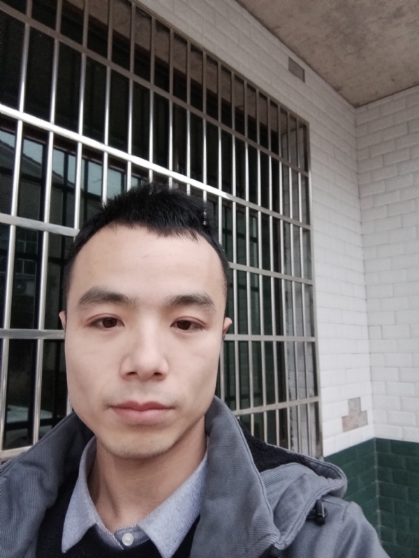 笑得那么开心的第三张照片--哈尔滨相亲服务中心