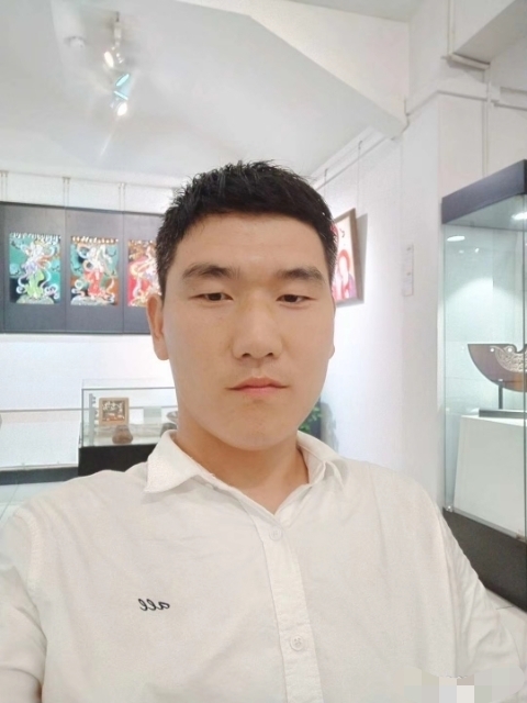 自律人生的第一张照片--哈尔滨相亲服务中心