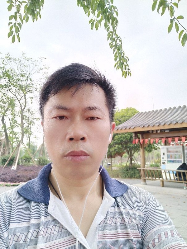 一个人的孤单的第一张照片--哈尔滨相亲服务中心