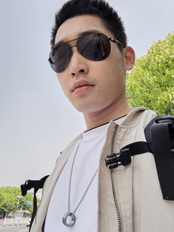 残花落陌,的第一张照片--哈尔滨相亲服务中心