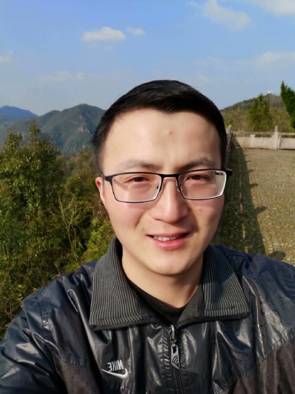 杨先生的第一张照片--哈尔滨相亲服务中心