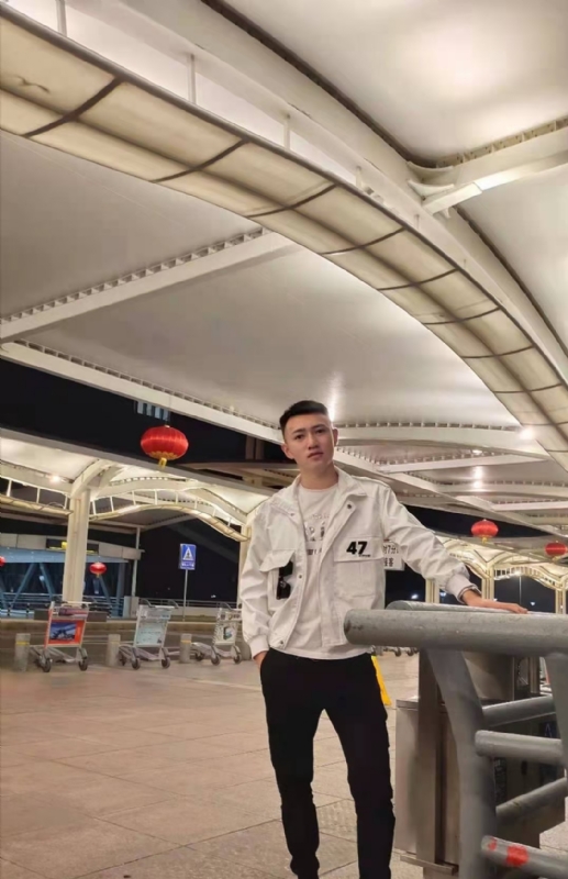 猕猴的第一张照片--哈尔滨相亲服务中心