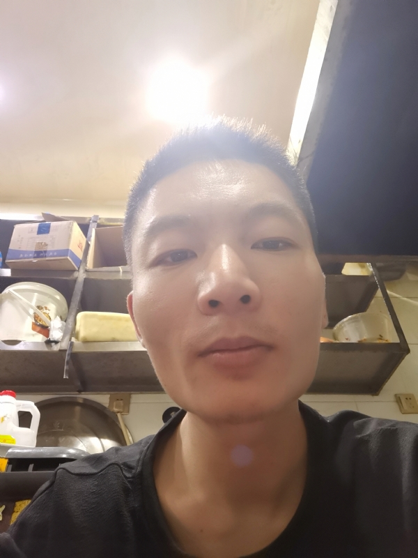 邹先生的第一张照片--哈尔滨相亲服务中心