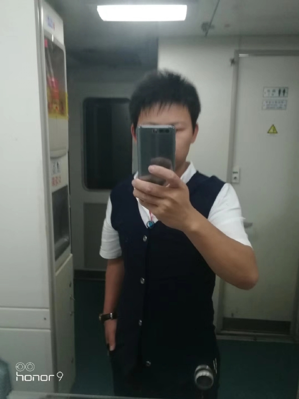 阳光下de幸福的第一张照片--哈尔滨相亲服务中心