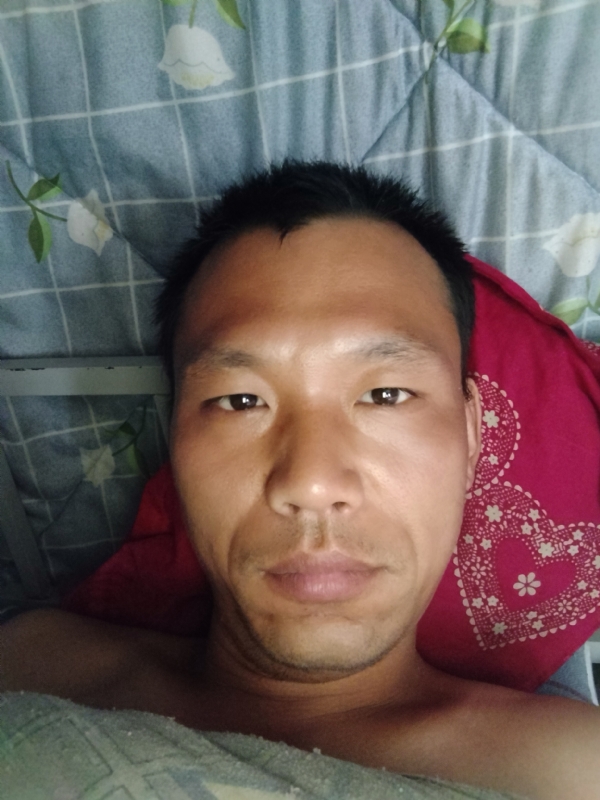 弘扬的第一张照片--哈尔滨相亲服务中心