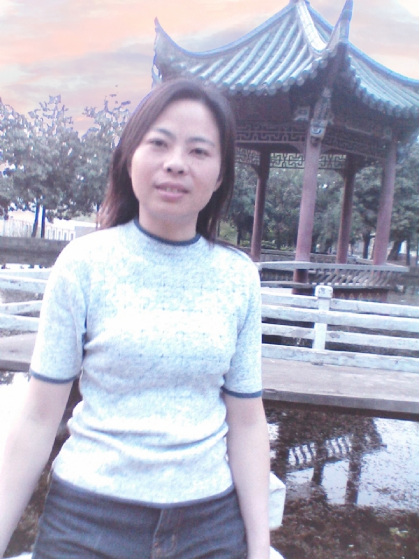 小草的第三张照片--哈尔滨相亲服务中心