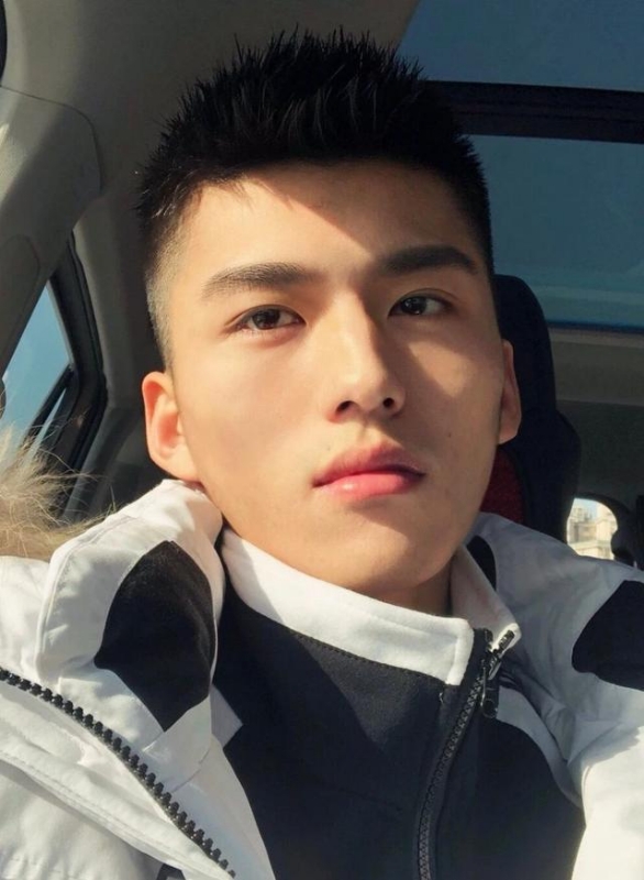 飞翔的第一张照片--哈尔滨相亲服务中心