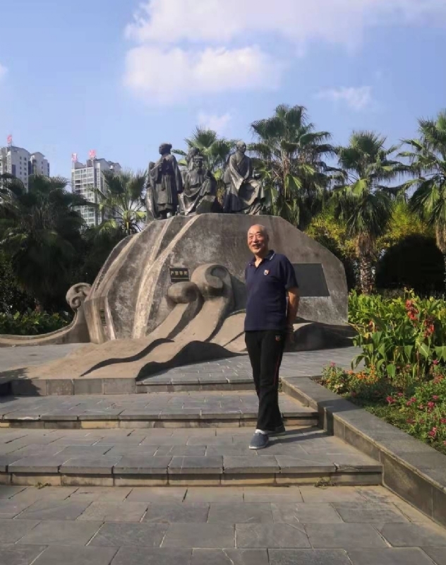 笨笨男的第一张照片--哈尔滨相亲服务中心