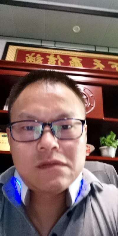 模具工匠的第一张照片--哈尔滨相亲服务中心