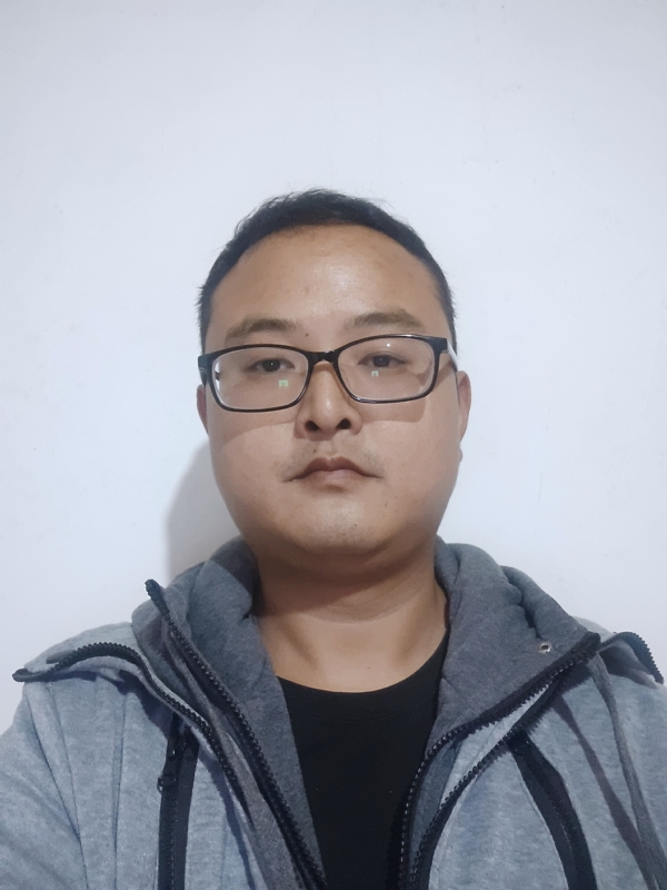 爱在一瞬间的第一张照片--哈尔滨相亲服务中心