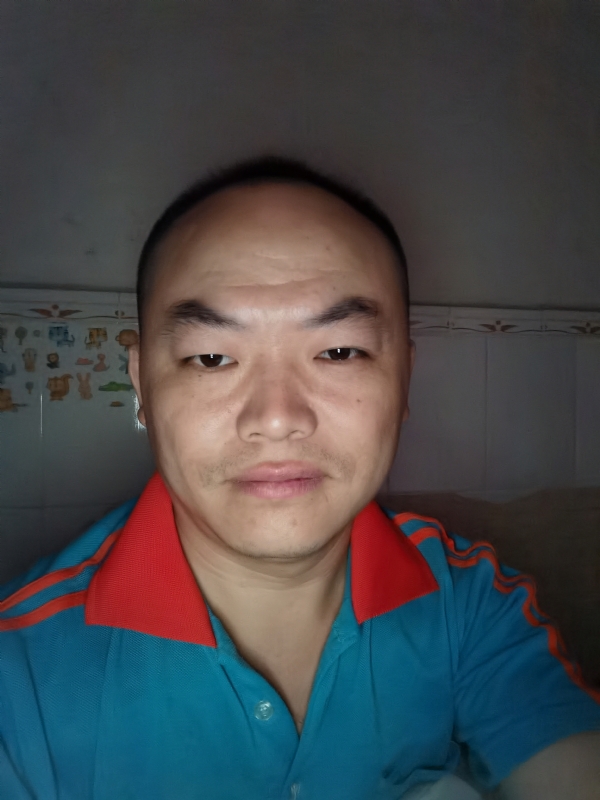 与子携老的第二张照片--哈尔滨相亲服务中心