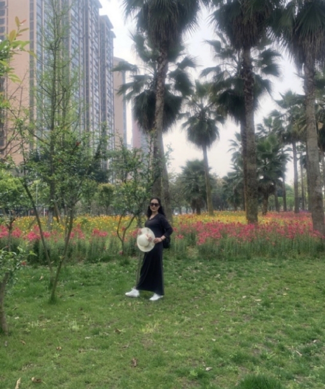 粉墨登场的第一张照片--哈尔滨相亲服务中心