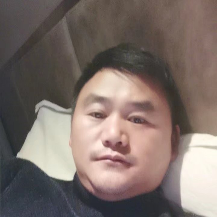 奔跑的第三张照片--哈尔滨相亲服务中心