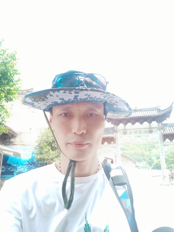 童群海的第一张照片--哈尔滨相亲服务中心