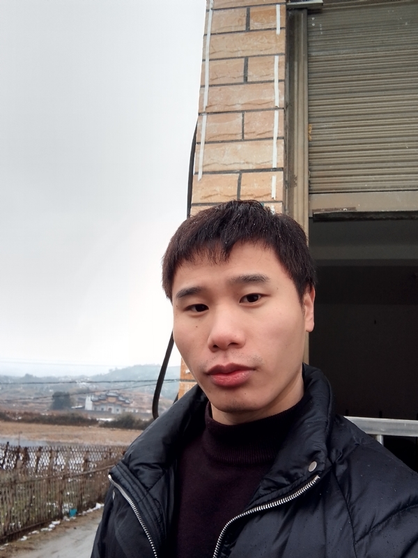 银色的羽翼的第一张照片--哈尔滨相亲服务中心