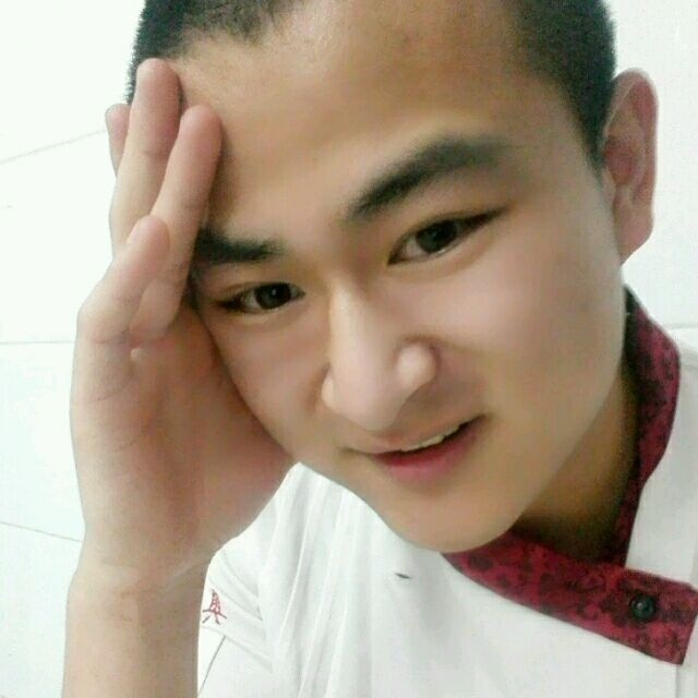 人潮拥挤的第一张照片--哈尔滨相亲服务中心