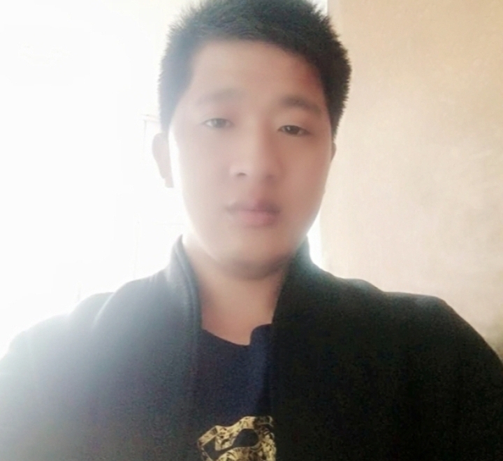 形影不离的第一张照片--哈尔滨相亲服务中心