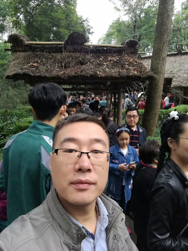 撑起一片天的第一张照片--哈尔滨相亲服务中心