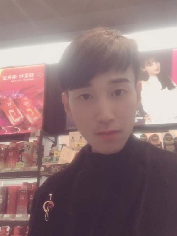 唯美的爱情故事的第一张照片--哈尔滨相亲服务中心