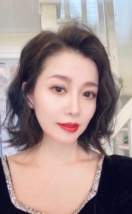 束負的第一张照片--哈尔滨相亲服务中心