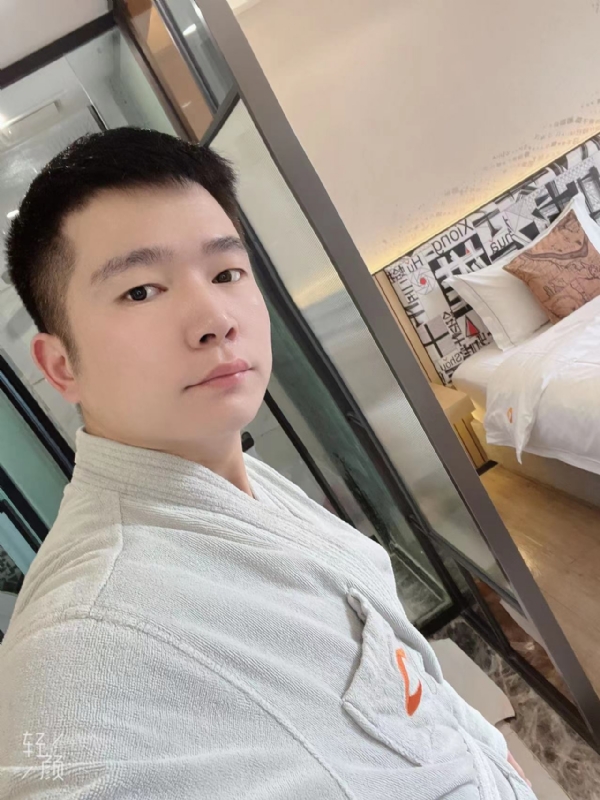 绿帽的第一张照片--哈尔滨相亲服务中心