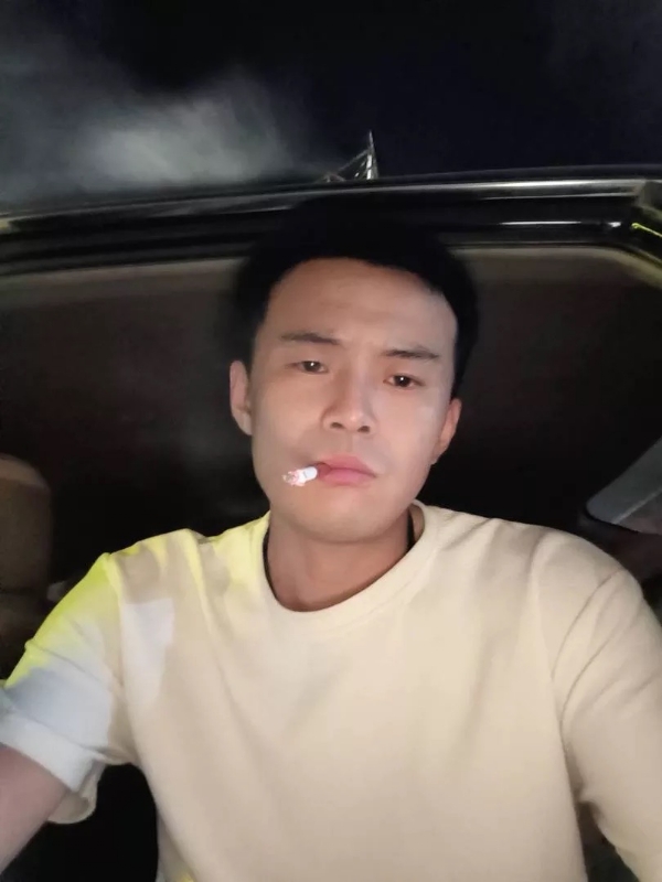 爱睡觉的土拨鼠的第一张照片--哈尔滨相亲服务中心