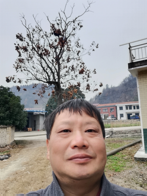 苏众青春冲浪的第二张照片--哈尔滨相亲服务中心