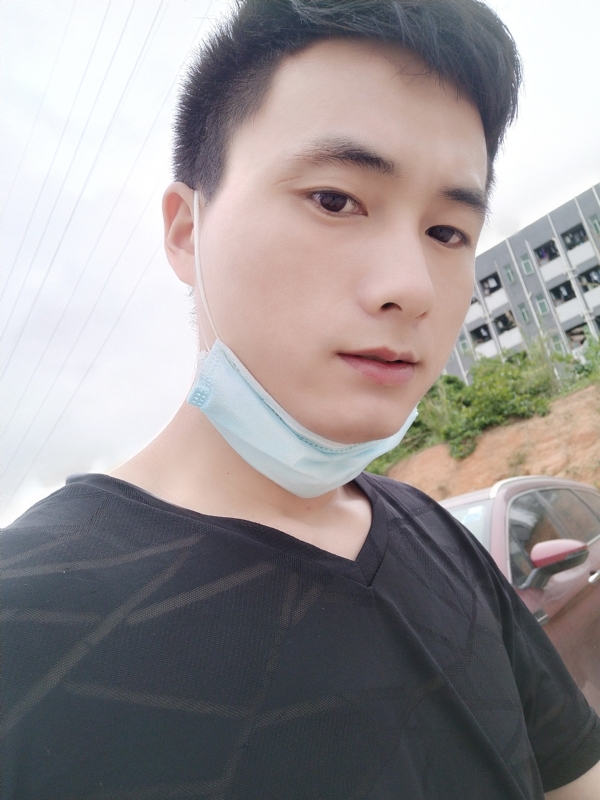 何凡的第二张照片--哈尔滨相亲服务中心